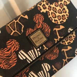 *RARE* Dooney & Bourke Disney’s Animal Kingdom